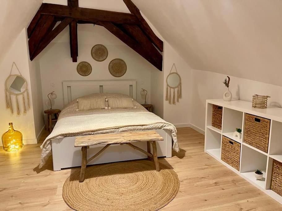 Appartement Cosy Centre Ville Saint-Amand-Mont-Rond Esterno foto