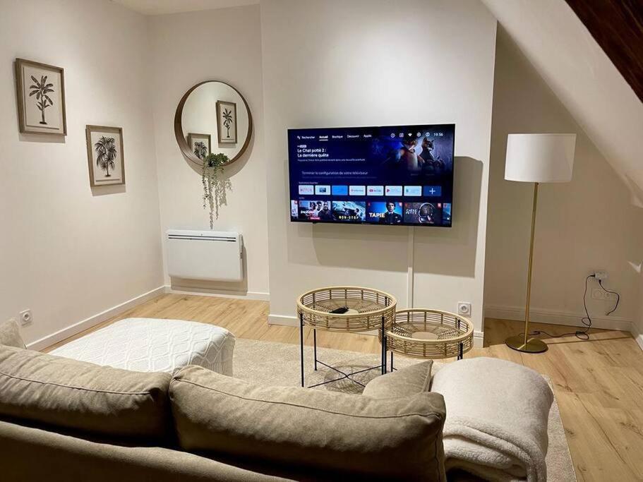 Appartement Cosy Centre Ville Saint-Amand-Mont-Rond Esterno foto